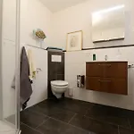 Mit überdachtem Balkon 7 7 Og Apartment