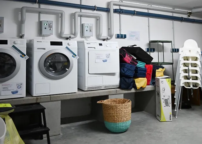 아파트 Mit Ueberdachtem Balkon 7 7 Og *